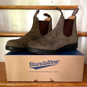 Blundstone Chelsea Rustic Brown Boot
Size AU 6.5 US 9.5